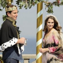 Will Arnett e Keri Russell in Running Wilde nell'episodio Best Man