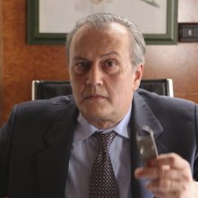 Bebo Storti nella miniserie Due mamme di troppo