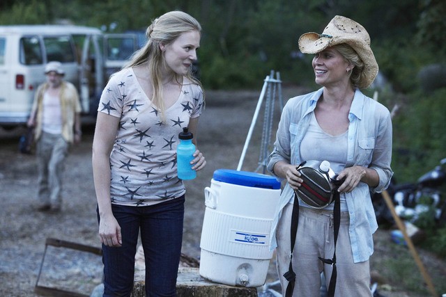 Emma Bell E Laurie Holden Nell Episodio Vatos Di The Walking Dead 183797