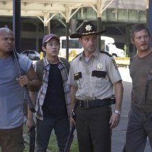 The Walking Dead: Andrew Lincoln, Robert 'IronE' Singleton, Steven Yeun e Norman Reedus nell'episodio Vatos