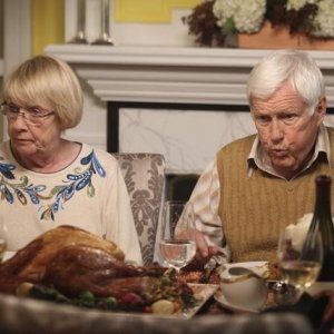 Kathryn Joosten ed Orson Bean nell'episodio Sorry Grateful di Desperate Housewives
