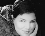 Mindy Cohn star per Brenda Hampton