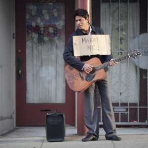 Shahrukh Khan in una scena simpatica del film My Name Is Khan