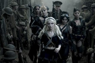 Le ragazze guerriere di Sucker Punch capitanate da Emily Browning