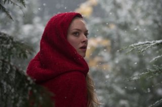 Un bel primo piano di Amanda Seyfried in Red Riding Hood