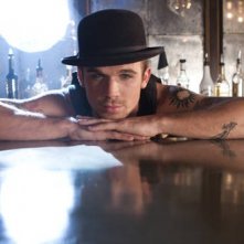 Cam Gigandet in un'immagine del musical Burlesque
