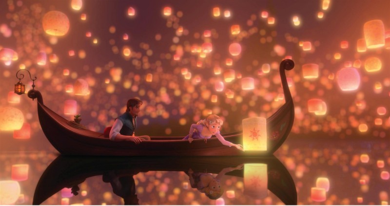 Flynn e Rapunzel in una scena romantica di Rapunzel - L'intreccio della torre