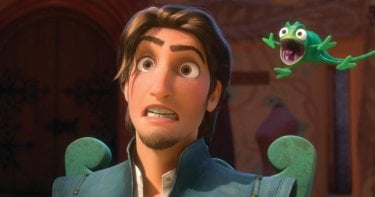 Uno stralunato Flynn Ryder nel film d'animazione Rapunzel - L'intreccio della torre