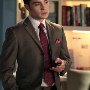 Chuck (Ed Westwick) in una scena dell'episodio The Witches of Bushwick di Gossip Girl