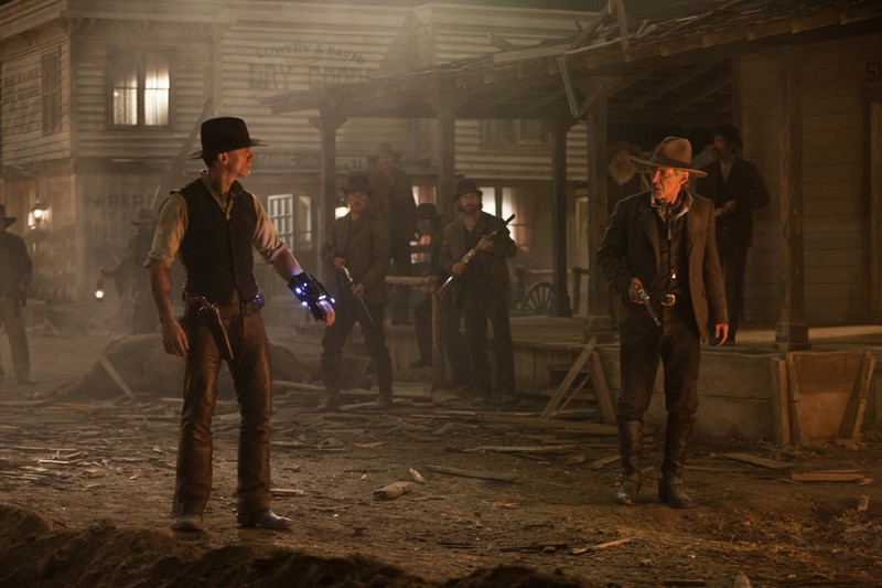 Daniel Craig E Harrison Ford Si Guardano In Una Scena Del Film Cowboys Aliens 184740