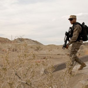 Jamil Walker Smith in un momento dell'episodio Malice di Stargate Universe