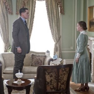 Michael Shannon e Kelly Macdonald in una scena dell'episodio The Emerald City di Boardwalk Empire