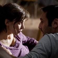 Elena Anaya e Gilles Lellouche, protagonisti del thriller À bout portant