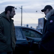 Gilles Lellouche e Gérard Lanvin in una scena del thriller À bout portant