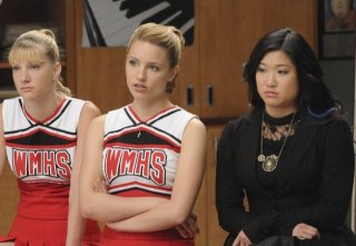 Heather Morris, Dianna Agron e Jenna Ushkowitz in una scena dell'episodio Furt di Glee