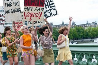 Sally Hawkins nella scena della protesta in We Want Sex