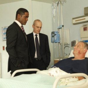 Blair Underwood, Zeljko Ivanek e Bill Smitrovich nell'episodio Everything Will Change di The Event