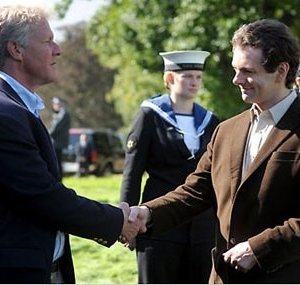 Dennis Quaid e Michael Sheen in una immagine del film I due presidenti