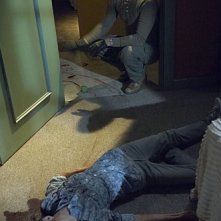 Michael C. Hall e Angela Bettis in una scena dell'episodio Hop a Freighter di Dexter