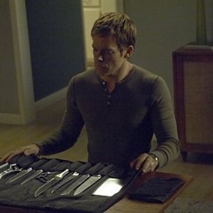 Michael C. Hall in una scena dell'episodio In the Beginning della quinta stagione di Dexter