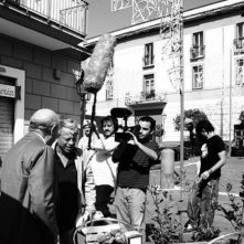 Paolo Rossi con Emanuele Dell'Aquila e Alessandro Di Rienzo in una scena di RCL - Ridotte Capacità Lavorative