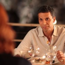 Sami Bouajila in una scena del film De vrais mensonges
