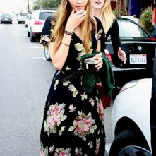 Isabel Lucas pranza con un amica al ristorante Little Next Door in West Hollywood