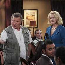 William Shatner e Cybill Shepherd in $#*! My Dad Says nell'episodio Make a wish