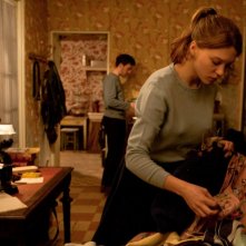 Léa Seydoux in una scena del drammatico Roses à crédit