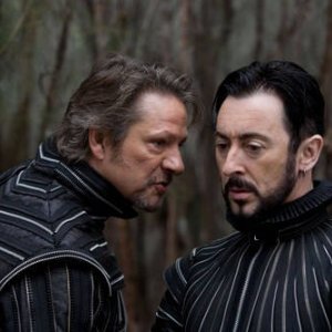 Chris Cooper e Alan Cumming  in un'immagine del film The Tempest