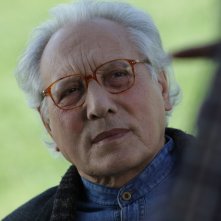 Enzo Jannacci in una scena del film La bellezza del somaro