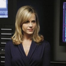 Julie Benz in una scena dell'episodio No Ordinary Anniversary di No Ordinary Family