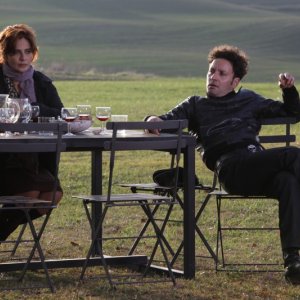 Laura Morante e Renato Marchetti in una scena del film La bellezza del somaro