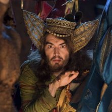 Russell Brand in una scena del film The Tempest