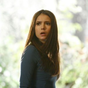 Elena (Nina Dobrev) in una scena dell'episodio By the Light of the Moon di Vampire Diaries