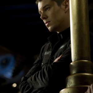 Il Tenente Scott (Brian J. Smith) nell'episodio Resurgence di Stargate Universe