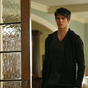 Jeremy Gilbert (Steven R. McQueen) nell'episodio By the Light of the Moon di Vampire Diaries