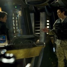 Justin Louis e Lou Diamond Phillips in una scena dell'episodio Resurgence di Stargate Universe