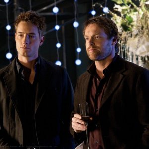 Oliver (Justin Hartley) e Carter (Michael Shanks) nell'episodio Icarus di Smallville