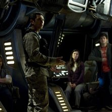 Robert Carlyle, Lou Diamond Phillips, Justin Louis, David Blue e Jennifer Spence in Resurgence di Stargate Universe