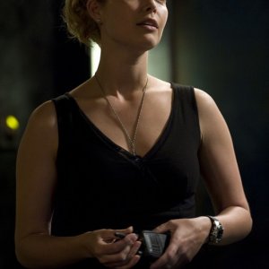 T.J. (Alaina Kalanj) in un momento dell'episodio Resurgence di Stargate Universe