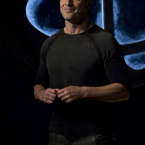 Varro (Mike Dopud) in un momento dell'episodio Resurgence di Stargate Universe