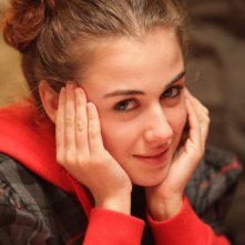 Primo piano di Nina Torresi dal film La bellezza del somaro