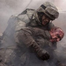 Ralph Fiennes col volto ricoperto di sangue nel film Coriolanus