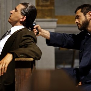 Alessandro Roja e Vinicio Marchioni nell'ultimo episodio di Romanzo Criminale - La serie
