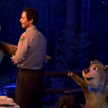 Tom Cavanagh tra Yoghi e Bubu nel film Yogi Bear 3D