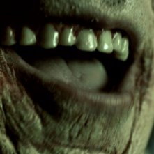 Un disturbante primissimo piano dal film Balada triste de trompeta (2010)