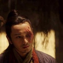 Un mutilato Huang Xiaoming nel dramma cinese Sacrifice