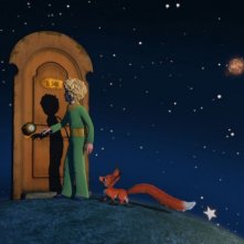 Una porta verso un mondo sconosciuto in una scena della serie Il Piccolo Principe