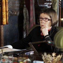 Hetty (Linda Hunt) nell'episodio Disorder di NCIS: Los Angeles